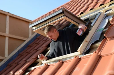 Pose de fenêtres de toit Velux à Reygade